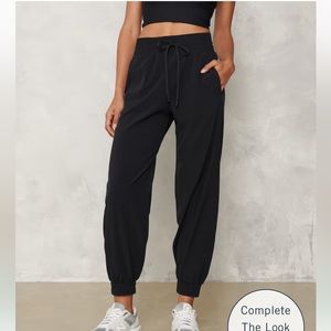 Abercrombie YPB motion TEK jogger